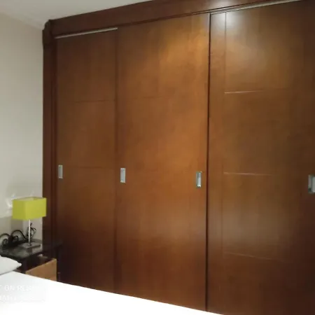 Bien Situado Con Parking Apartment